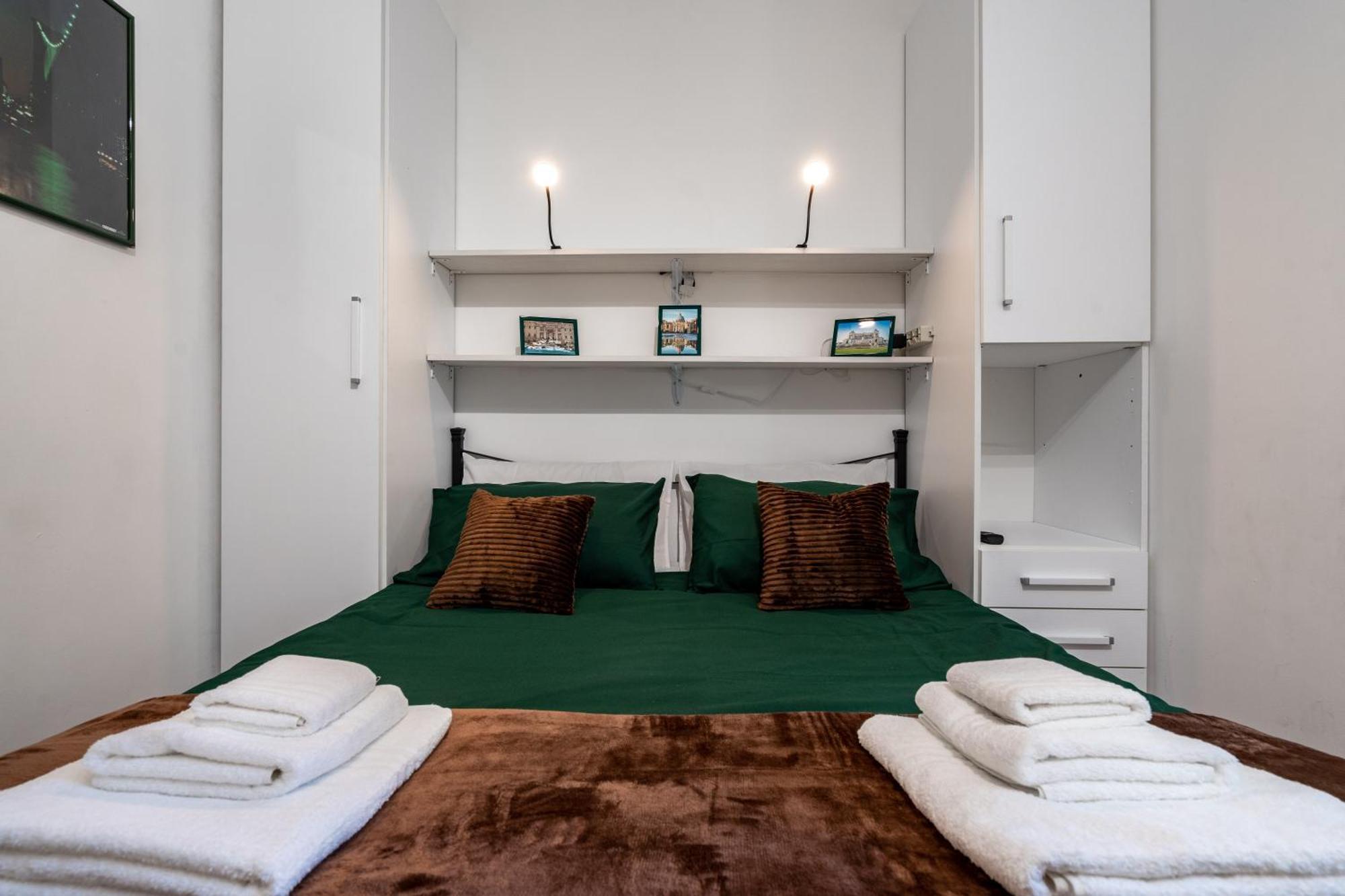 Appartement A Due Fermate Dal ColosseoWi-Fi & Netflix Gratis à Rome Extérieur photo