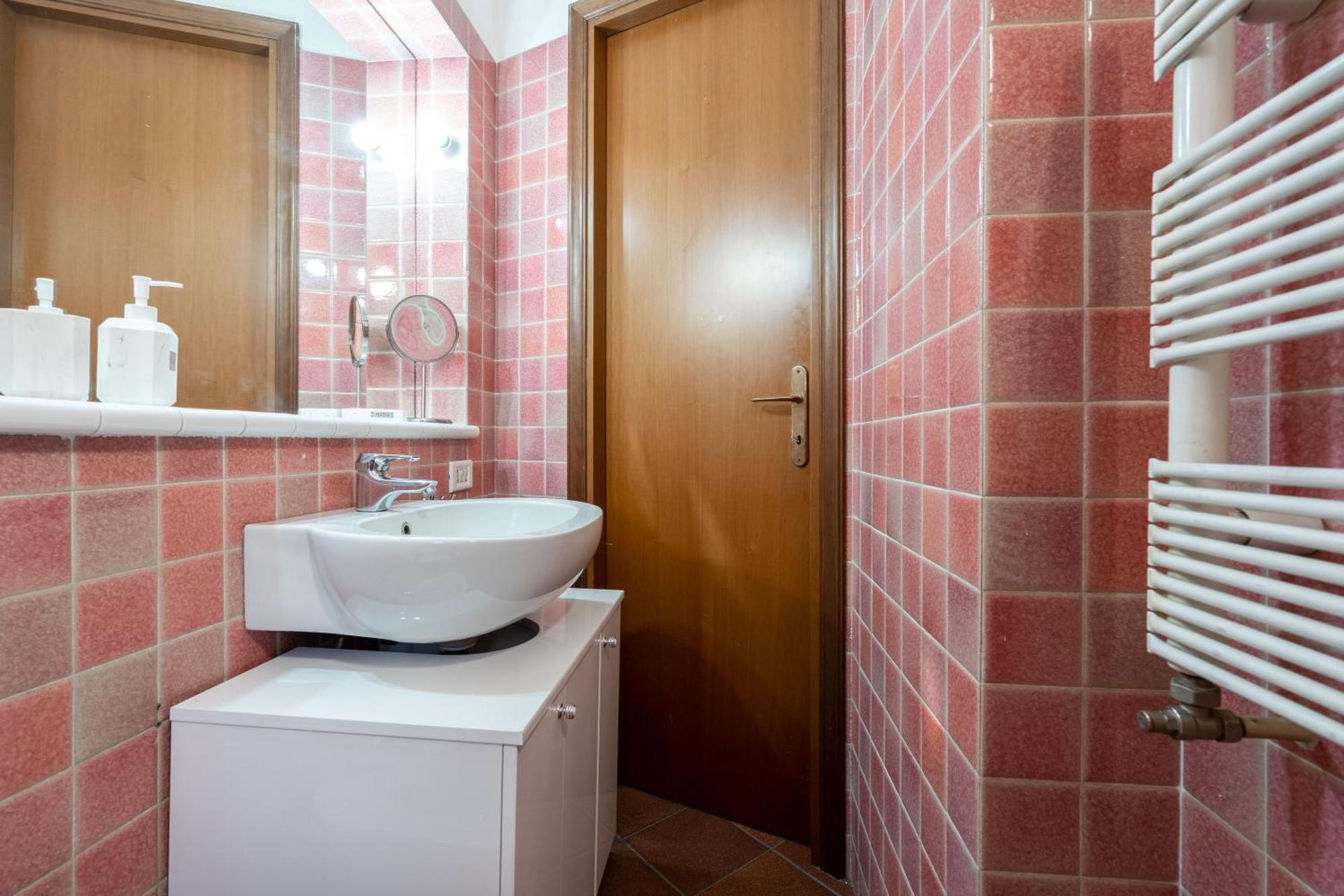 Appartement A Due Fermate Dal ColosseoWi-Fi & Netflix Gratis à Rome Extérieur photo